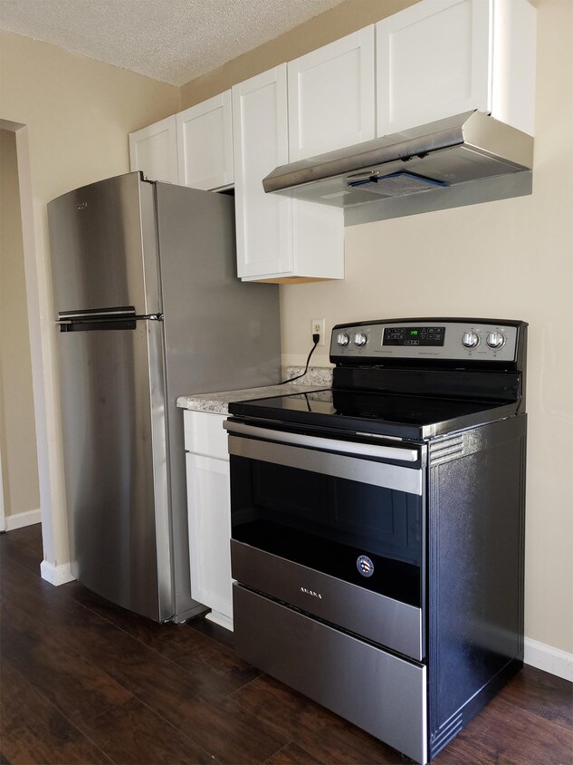 Foto principal - 1222 Westminster St