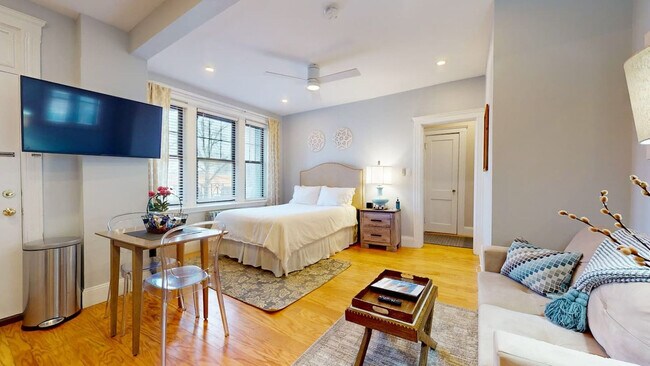 Foto del edificio - 185 Chestnut Hill Ave