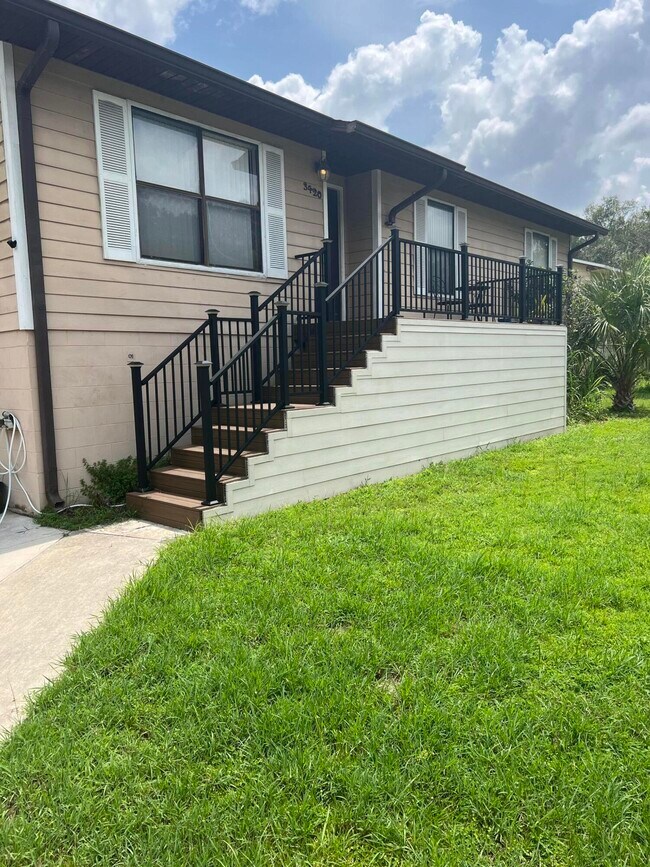 Foto del edificio - 3420 Harrow Ln