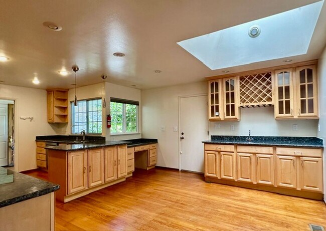 Foto del edificio - Lovely Saratoga Single-Level Home in Great Neighborhood!