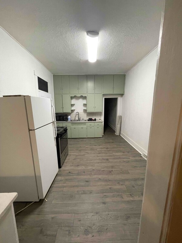 Foto principal - 307 S James St