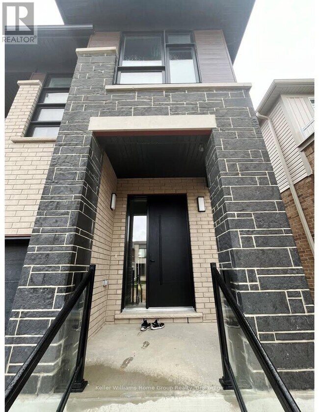 Building Photo - 10 Shaded Crk Dr