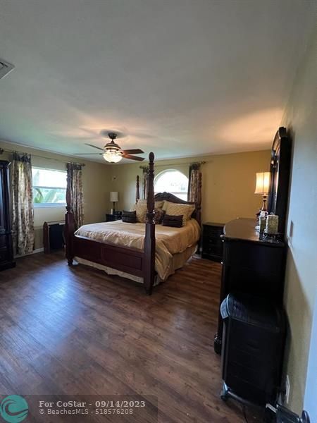 Foto principal - 4900 SW 168th Ave