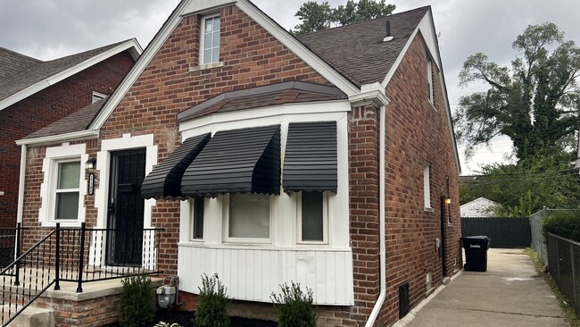 Building Photo - 17308 Pinehurst St