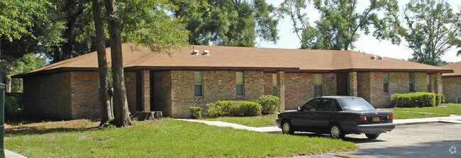 Foto del edificio - Hammock Oaks Apartments
