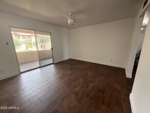 Building Photo - 10610 S 48th St