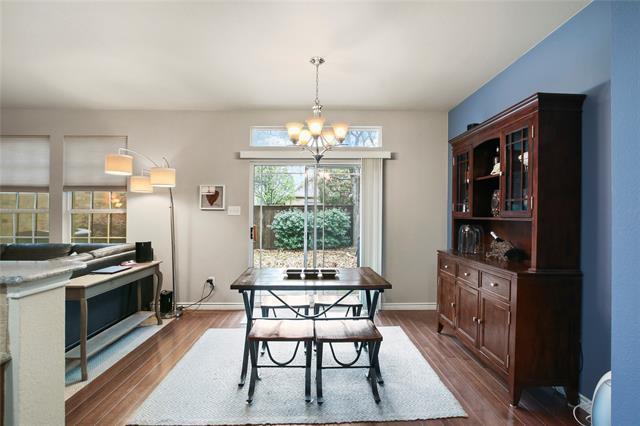 Foto del edificio - 6310 Cedar Falls Dr