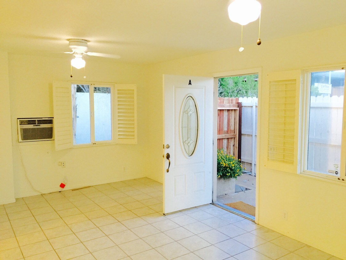 Building Photo - 1315 N Indian Canyon Dr