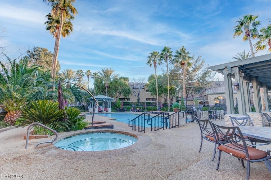 Foto principal - 8720 Red Brook Dr