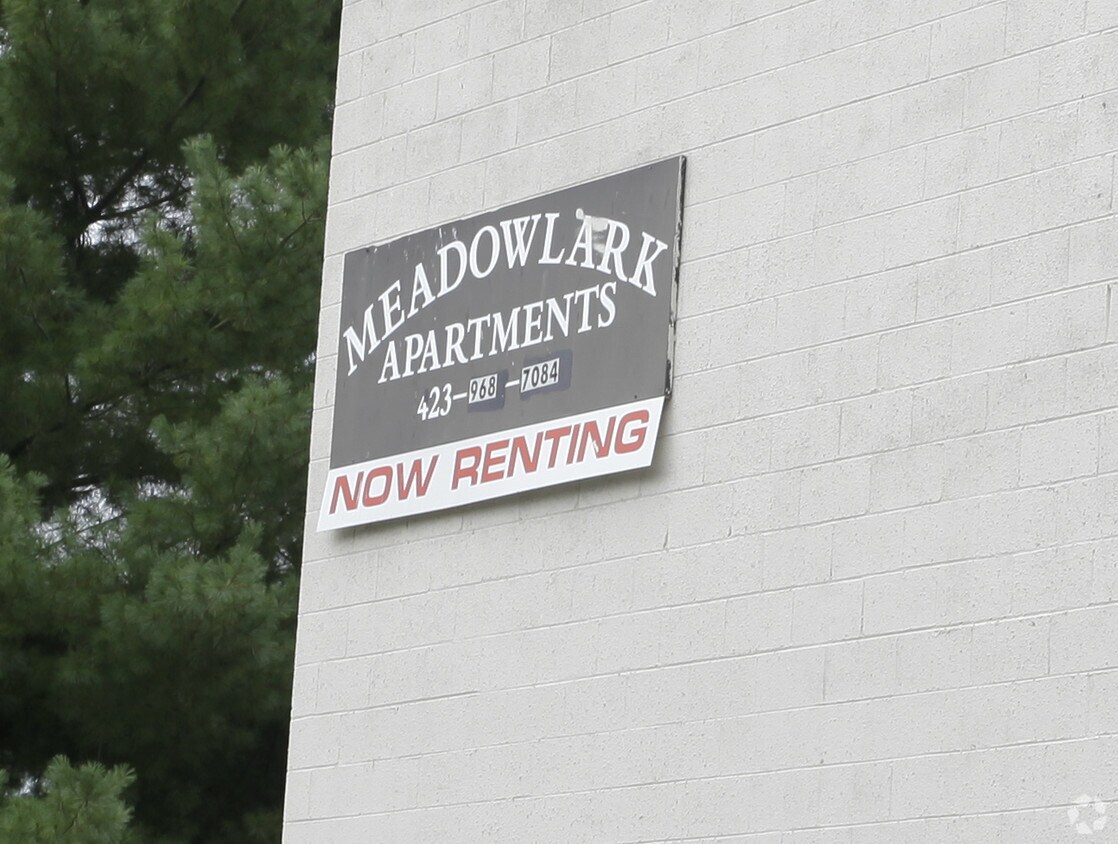 Foto del edificio - Meadowlark Apartments