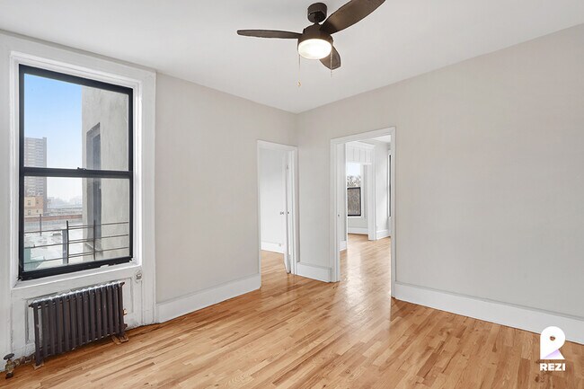 Building Photo - 665 Lenox Ave
