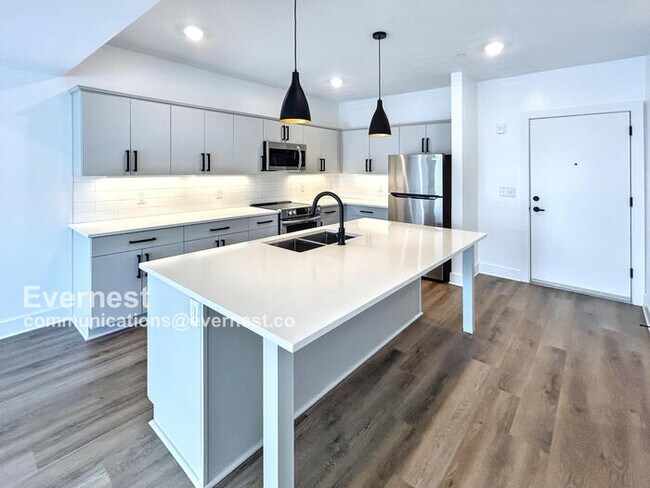 Foto del edificio - 2704 Clifton Ave