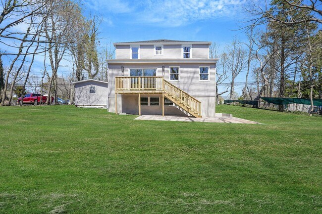 Foto del edificio - 2939 N Wading River Rd