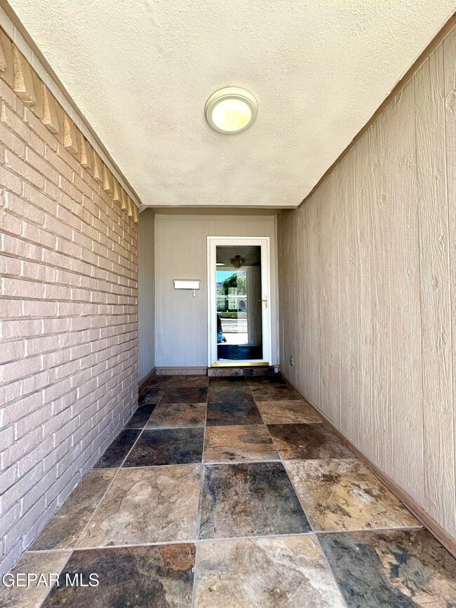 Foto del edificio - 10288 Lakeview Dr