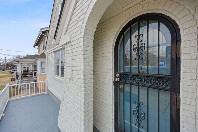 Foto del edificio - HYDE PARK - Move In Special! Gorgeous 3BR ...