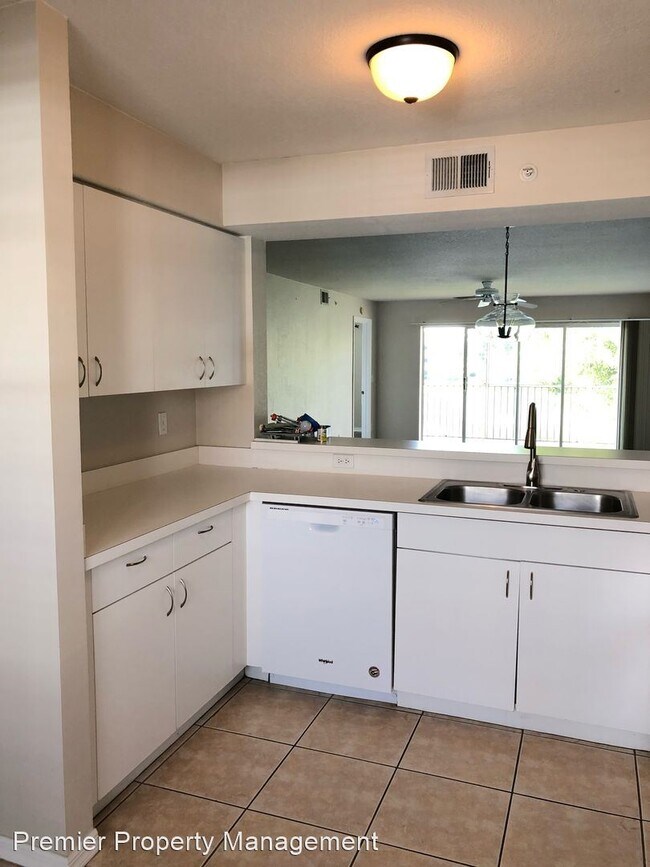 Building Photo - 2 br, 2 bath House - 9610 Victoria Lane D204
