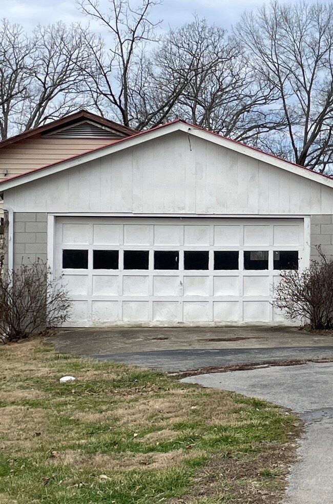 Building Photo - 6550 Cumberland Falls Hwy