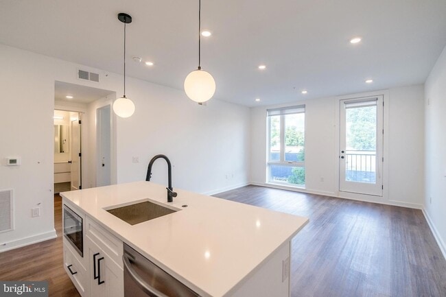 Foto del edificio - 5904 Germantown Ave