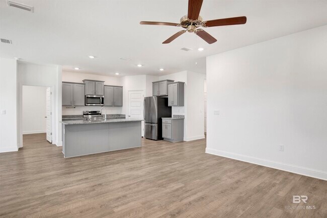 Foto del edificio - 4299 Montague Dr