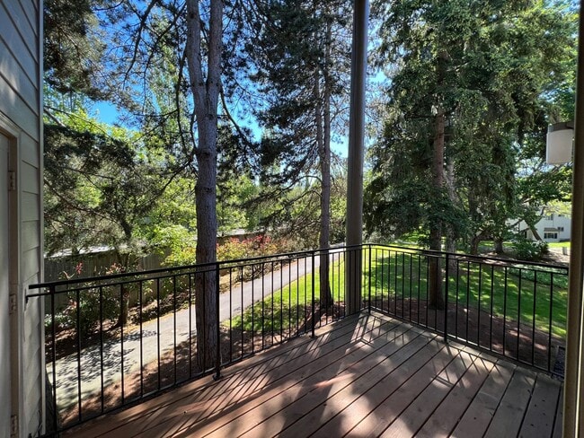 Foto del edificio - 11724 SW Boones Bend Drive ~ Captivating C...