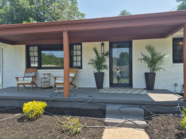 Building Photo - 1218 Greenwood Dr