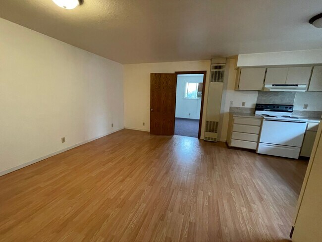 Foto del edificio - 228 NE Ward Ave