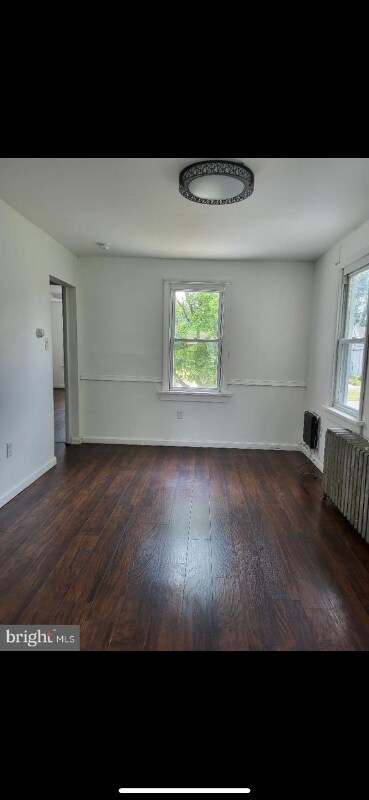 Foto del edificio - 125 W Clayton Ave