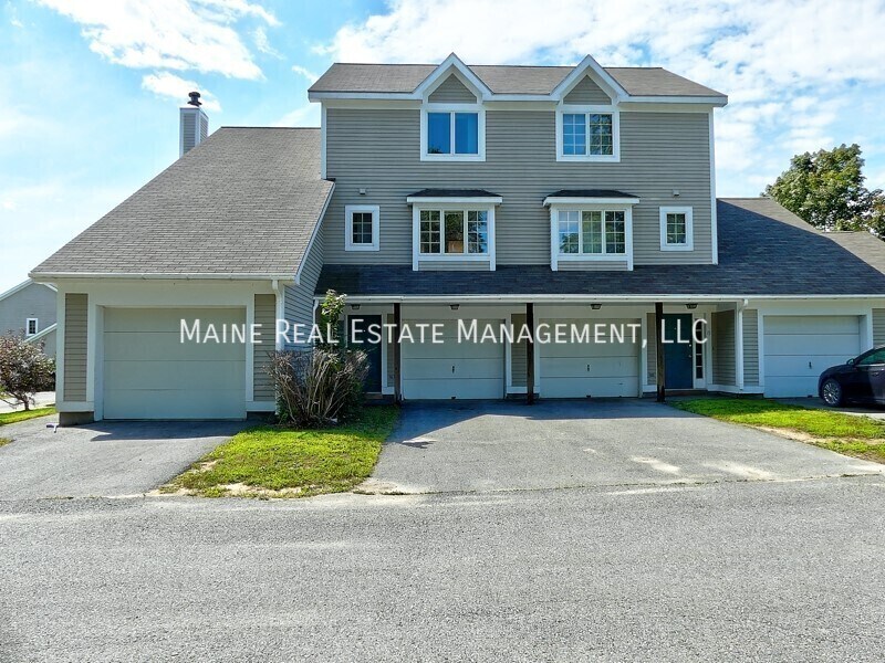 307 Garland St Unit 3, Bangor, ME 04401 Room for Rent in Bangor, ME