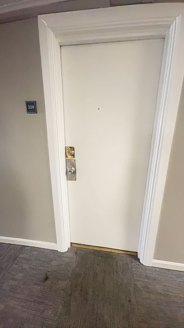 Photo - Flexible lease length at a great price! Secure this unit for 6, 12 or 18 months @ $1100/month!! M... Apartment