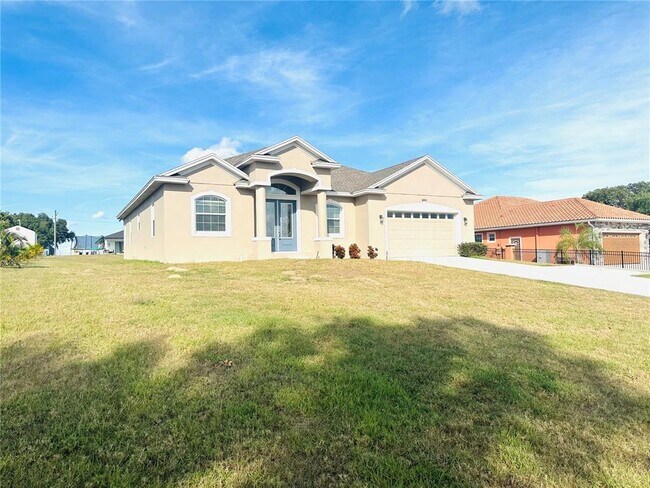 Foto del edificio - 809 Lake Marie Blvd