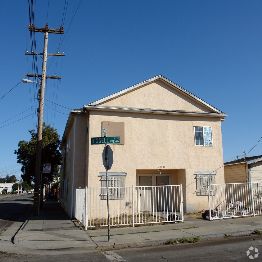 Foto del edificio - 203 Bissell Ave