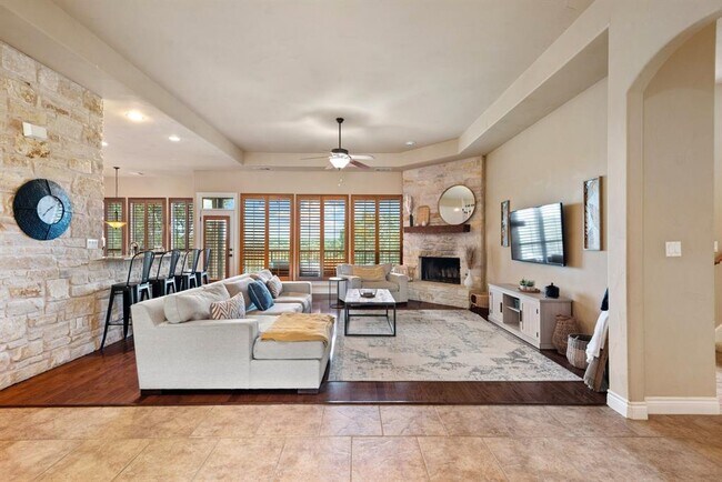 Foto del edificio - 107 Hudson Ln