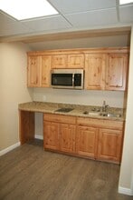 Building Photo - 1060 Louis St