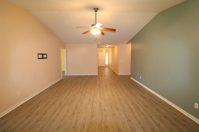 Building Photo - 128 Dover Dr