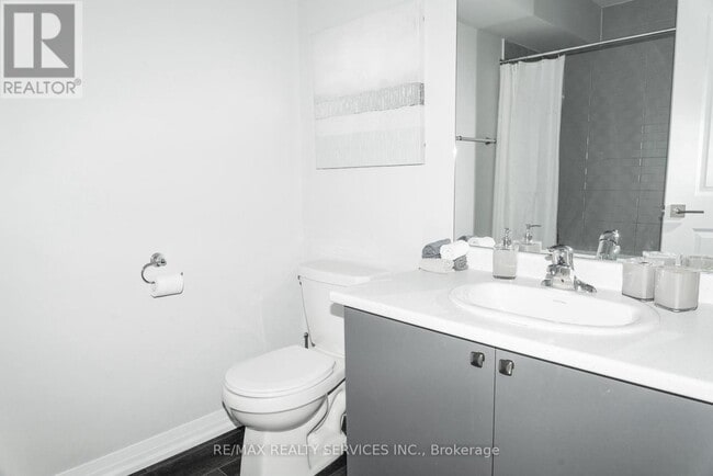 Building Photo - 6705-6705 Cropp St
