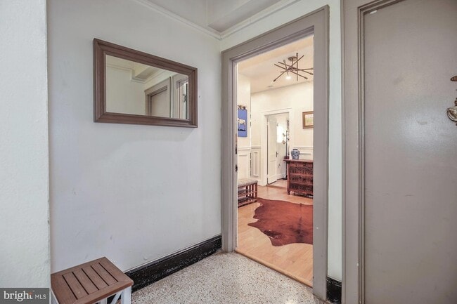 Foto del edificio - 1820 Clydesdale Pl NW