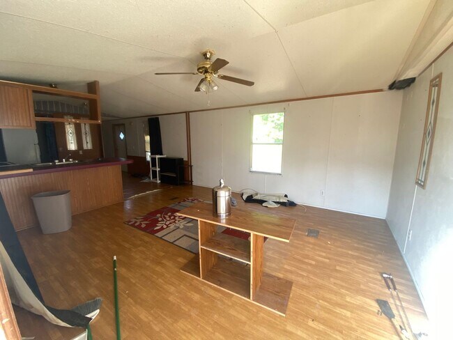 Building Photo - 3/2 close to Kings Mtn, Shelby, I-85 and H...