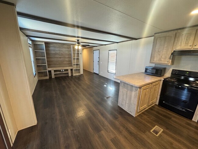 Foto del edificio - 7224 W 12th St