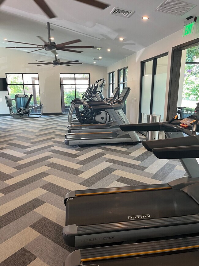 Foto del edificio - 5839 Ardrey Kell Rd