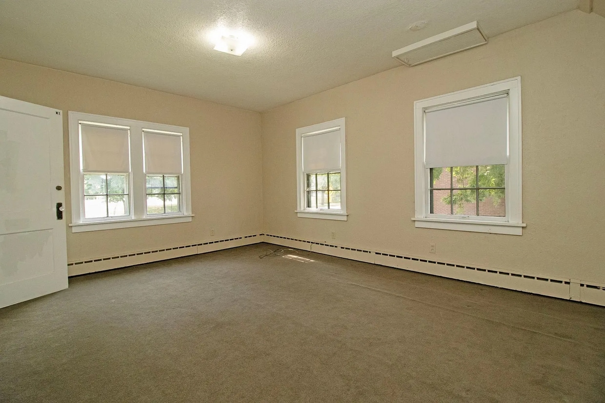 Foto principal - 815 5th Ave S