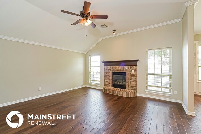 Building Photo - 17300 Triana Dr