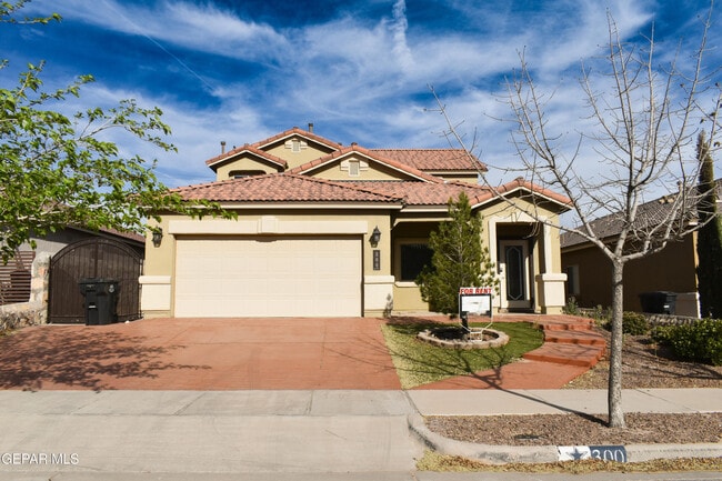 Building Photo - 300 Saltford Pl