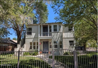Building Photo - 205 W Lancaster Blvd