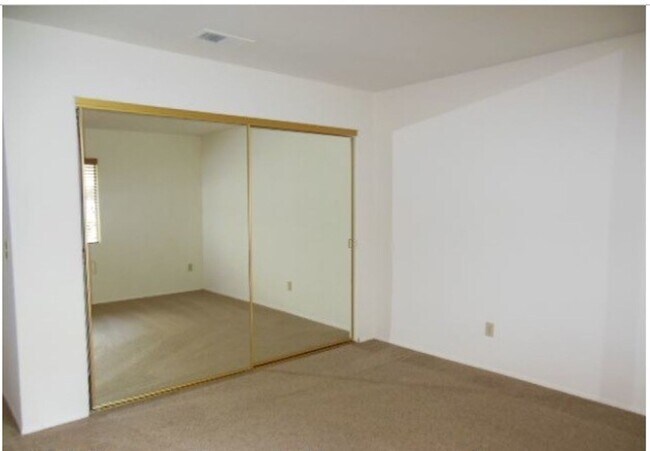 Building Photo - 2BD 2BA Condo in the Falls of Rancho Berna...