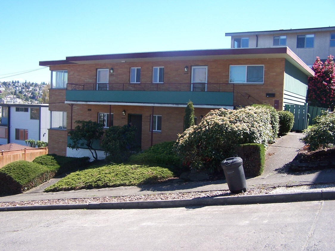 Foto principal - 2215 W Armour St