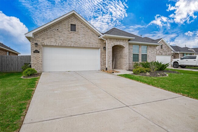 Building Photo - 31415 Conover Dr