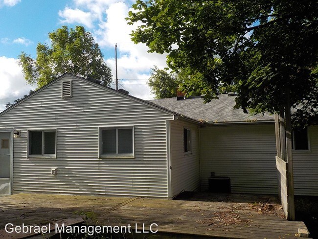Building Photo - 1490 Maria St