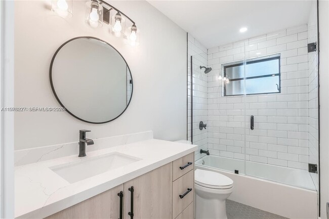 Foto del edificio - 8421 SW 27th Terrace