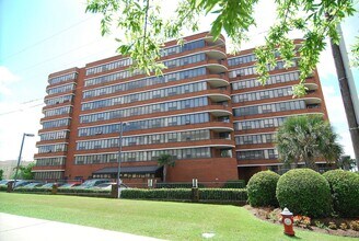 Building Photo - 1100 Wheat St