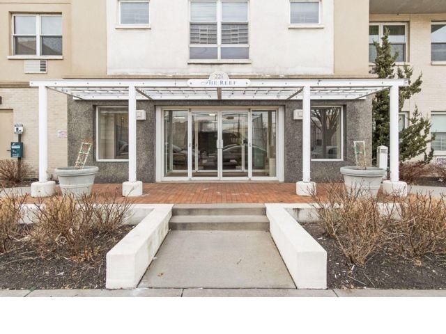 Primary Photo - 221 Beach 80Th St